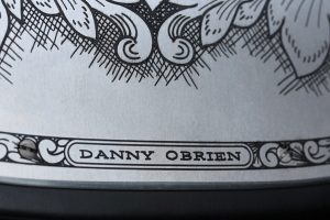 CS24MF FR4C：DANNY OBRIENの彫刻